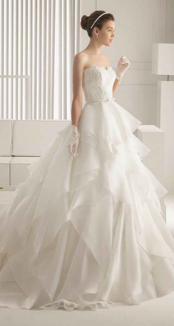 Según tu estilo de vestido de novia, cuál de estos dos modelos te gusta más?