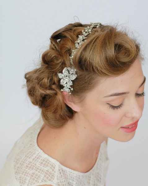 6 peinados vintage para novias ¿te atreverías?