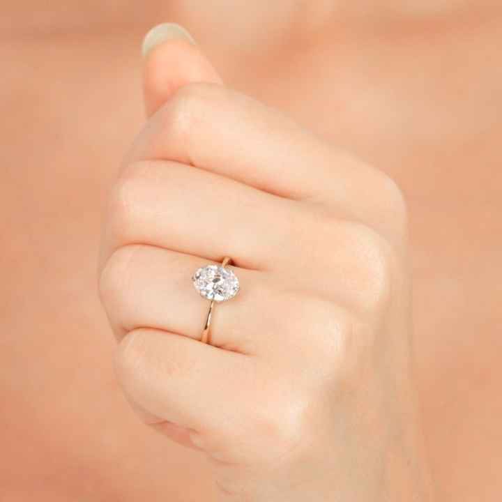puesto el anillo de compromiso el día de la boda?