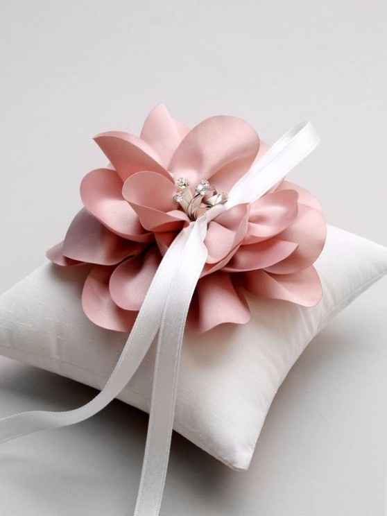 Porta anillos de boda ¿primavera, verano otoño o invierno?