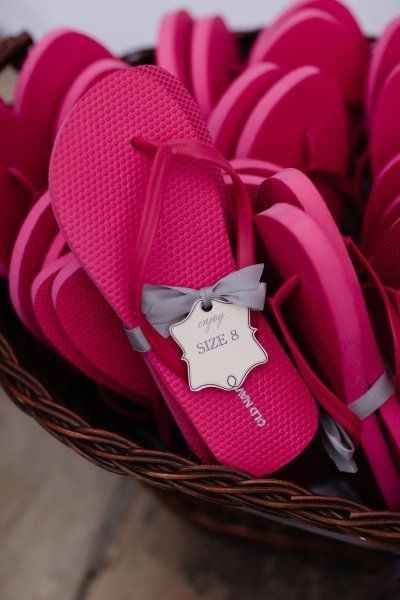 5 chanclas para tus invitadas ¡vota por tu preferida!