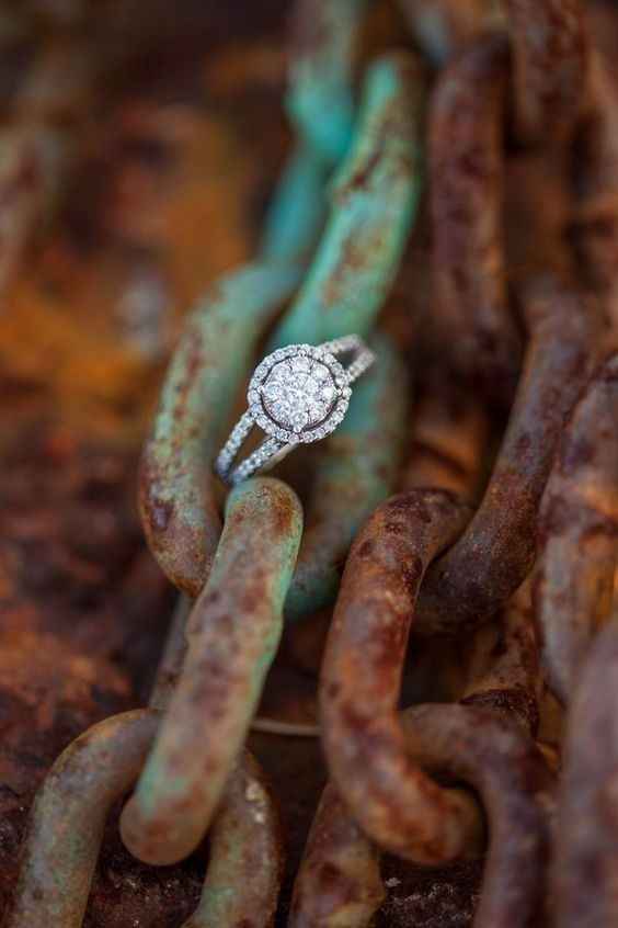 ¿Qué anillo de compromiso es perfecto para novias mochileras?