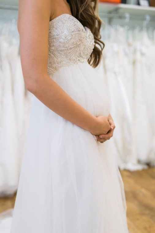 8 vestidos para novias embarazadas ¡vota por tu favorito!