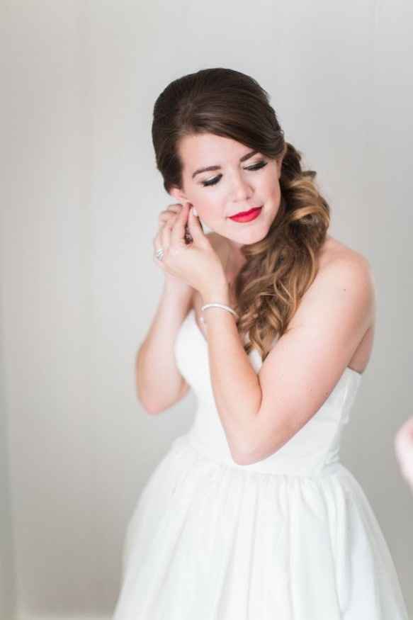 B. Peinado de novia ¿discreto o atrevido?