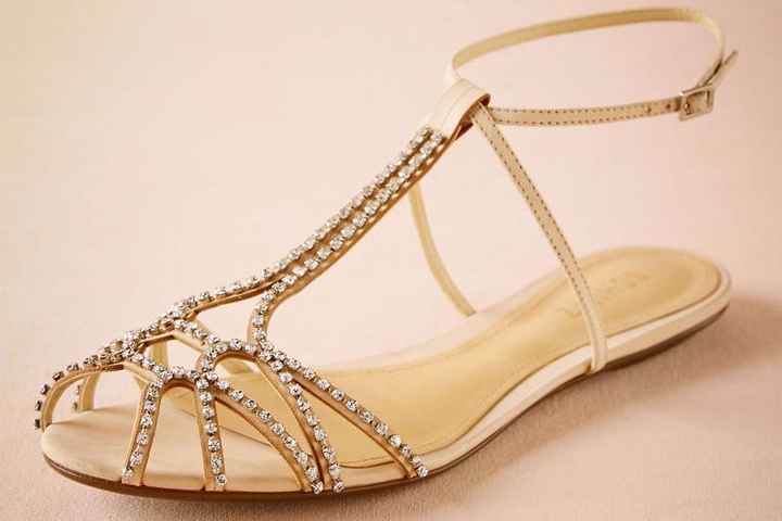 4 zapatos bajos para novias ¿cuál elijes?