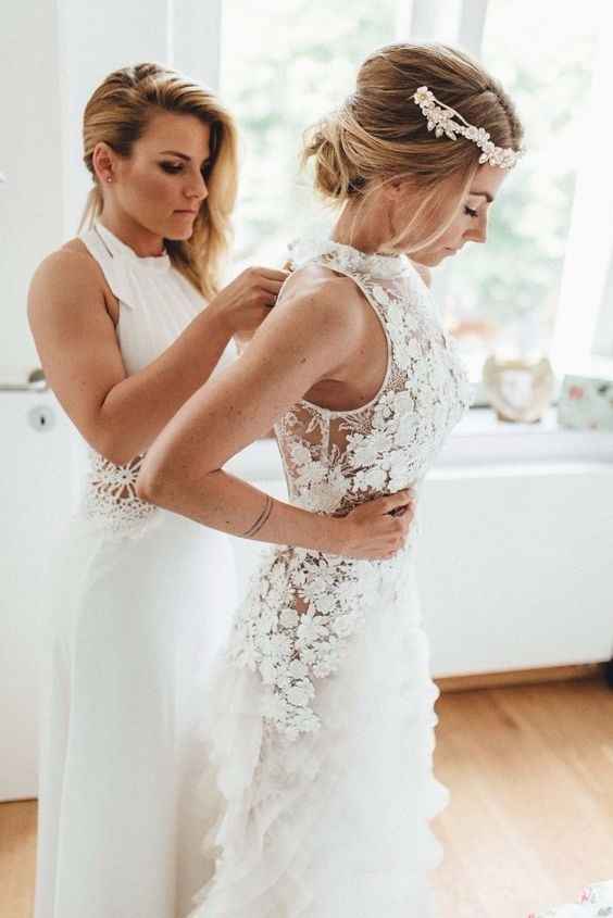 ¿Quién te acompañará a probarte vestidos?