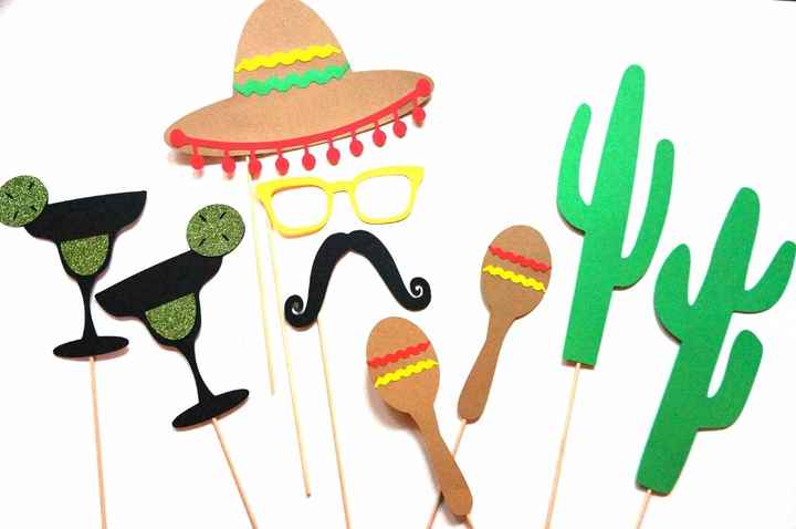 Props mexicanos para las fotos de boda ¿te gustaría?