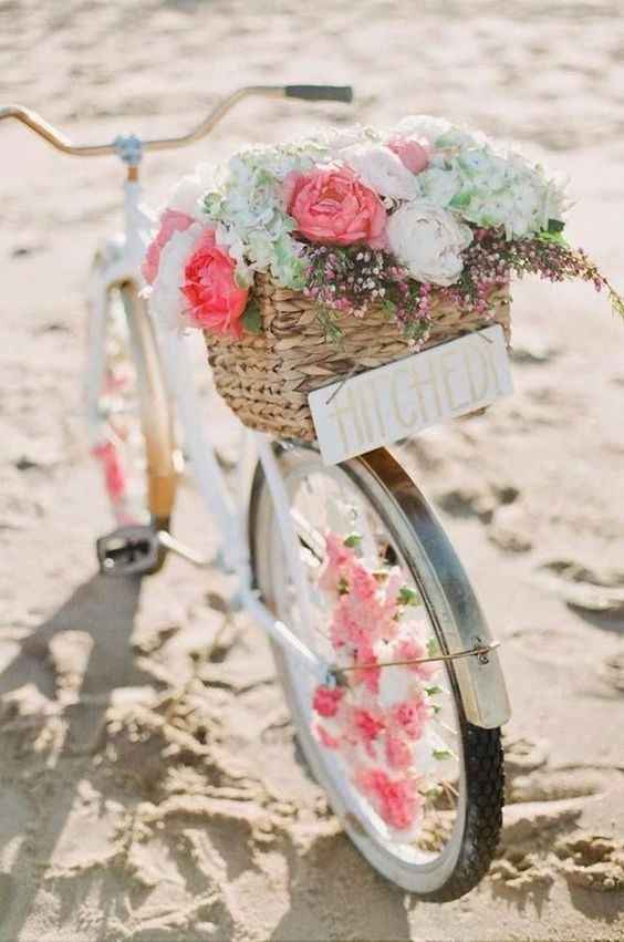 6 decoraciones con bicicletas para tu boda ¿cuál te gusta?