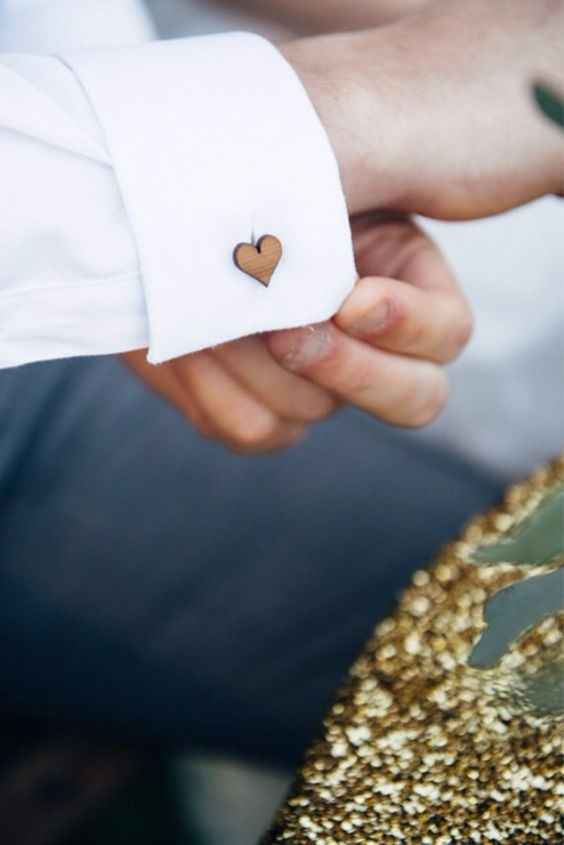 >> Románticas
