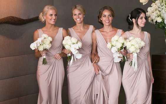 Vestidos pale dogwood para damas ¿te atreves?