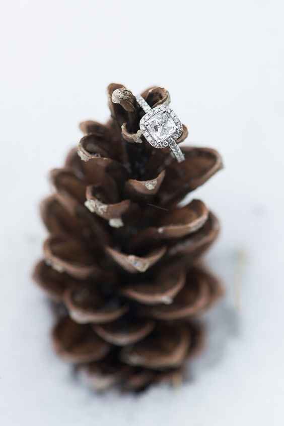 9 ideas para tomarle fotos a tu anillo ¡escoge tu favorita!