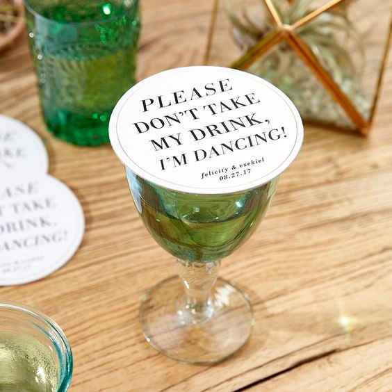 Porta vasos para invitados
