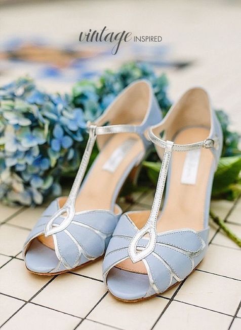 Zapatos "algo azul"