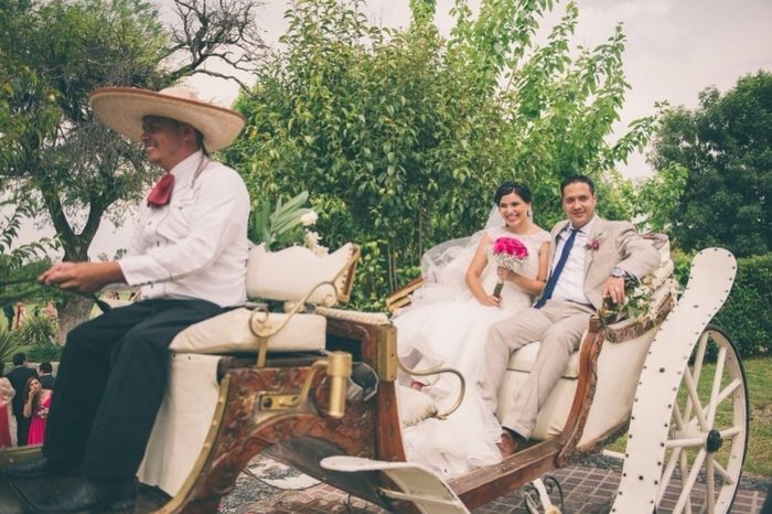 Abraham y Rosella: https://www.bodas.com.mx/historias-boda/abraham-rosella--rw2421