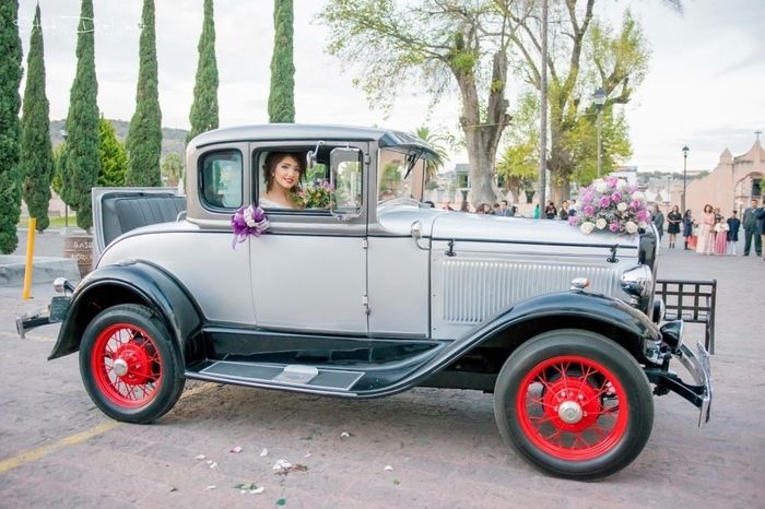 Uriel y Monik: https://www.bodas.com.mx/historias-boda/uriel-monik--rw3503