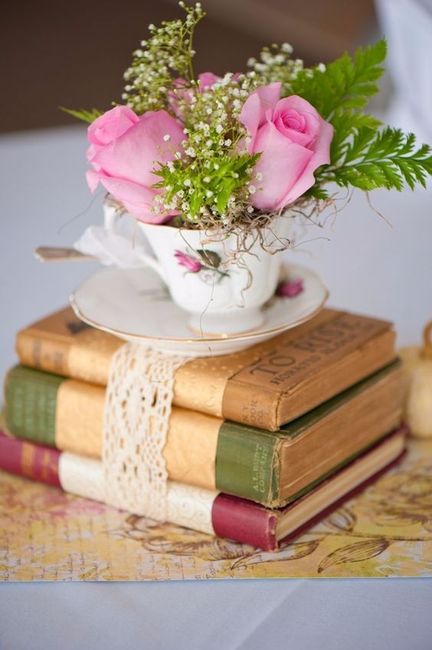 10 centros de mesa con libros ¿cuál es tu favorito?