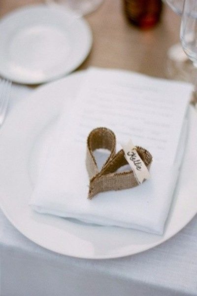 8 ideas para presentar las servilletas en tu banquete