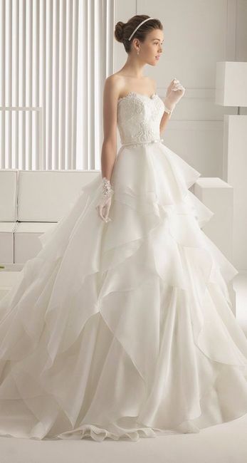 Según tu estilo de vestido de novia, cuál de estos dos modelos te gusta más?