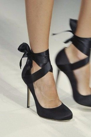 9 zapatos negros para novia ¿te atreverías?