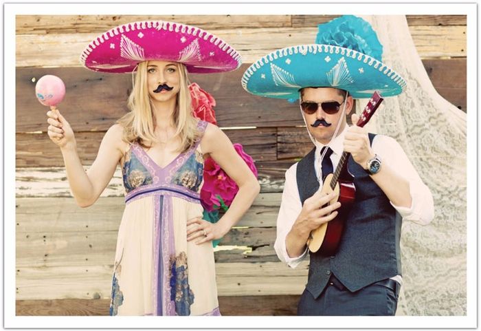 Props mexicanos para las fotos de boda ¿te gustaría?