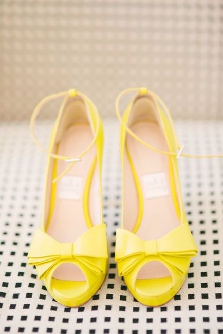 10 Zapatos Amarillo Pálido ¿te los pondrías?