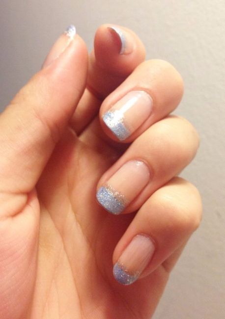 Uñas algo azul ¡vota por tu favorita!