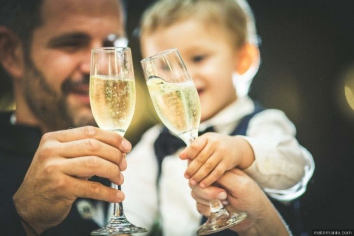 B) Crea tu álbum de fotos de boda, los niños