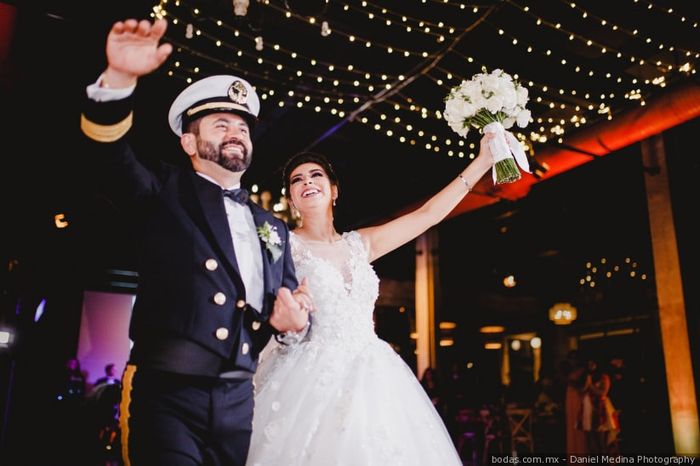 ¡Hola, NOVIA DESTACADA de HONOR!