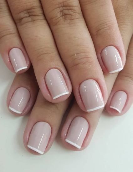 Uñas discretas y delicadas para novias 4
