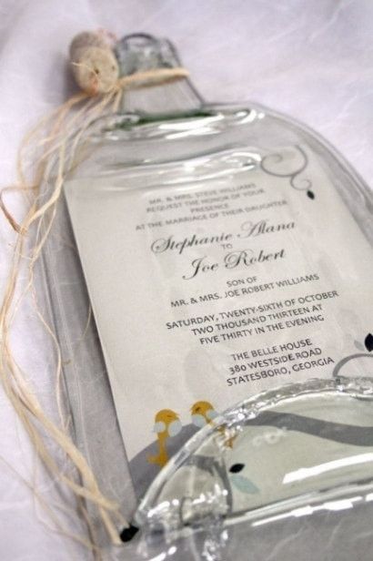 2) Invitaciones de boda en botellas   
