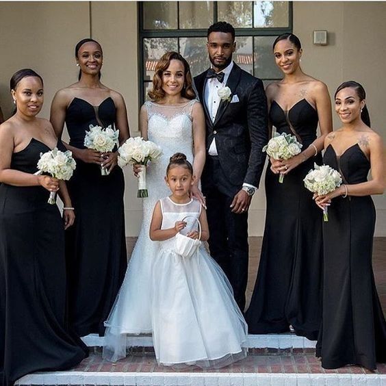 D) damas de negro