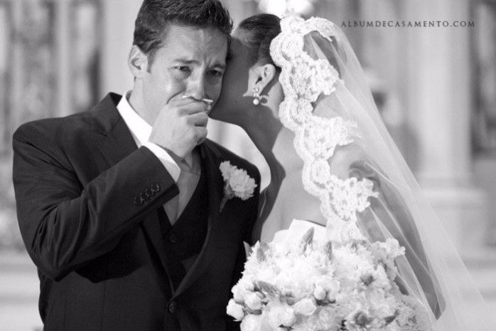 2) Los novios también lloran