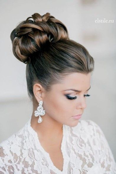 Peinados para las novias de pelo largo 6