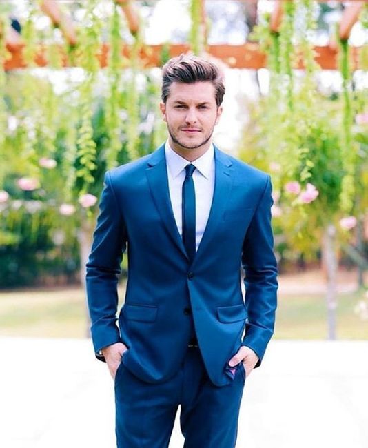 1) Corbata Slin