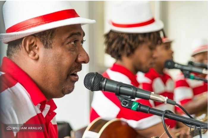 ¡V de Viernes de Carnaval, parejas!🎊🎉 2