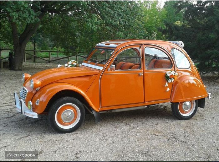 ¿Qué os parece este coche para llegar a la boda? 3
