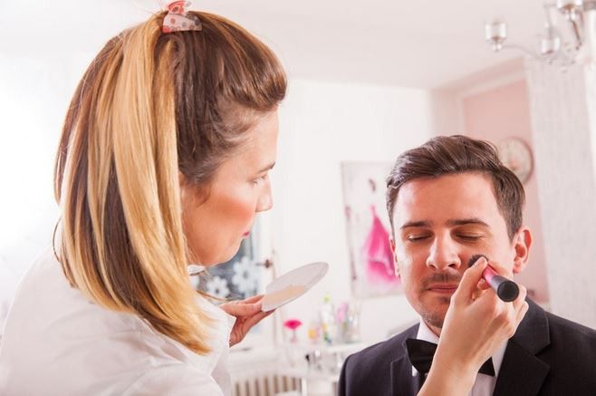 Maquillaje para hombres: ¿tu FM aceptaría? 1