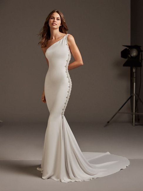 Vestido de novia con escote asimétrico, ¿me ayudas? 2