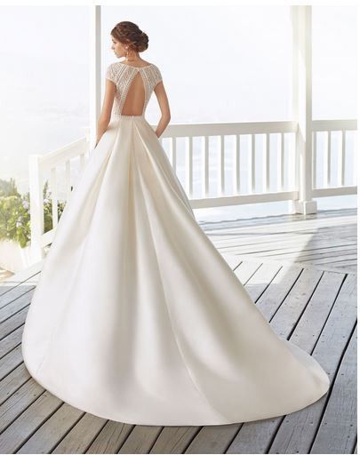 Novia busca escote de espalda 😉 2