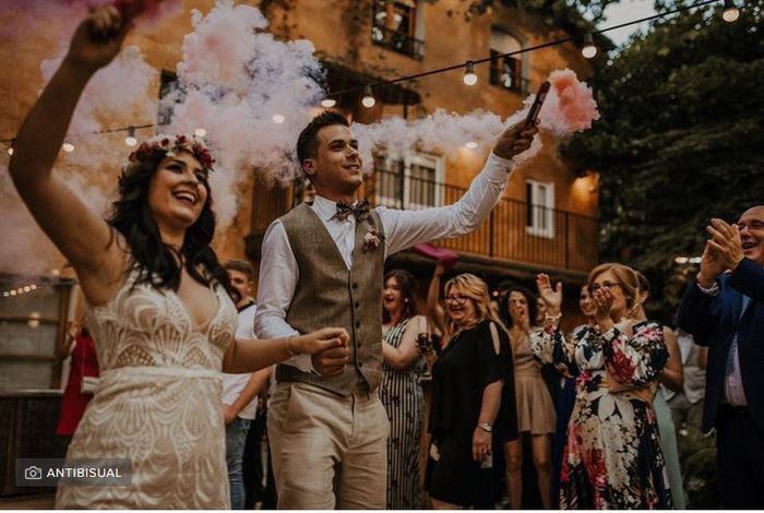 Bengalas de humo…¡a llenar la boda de color! 2