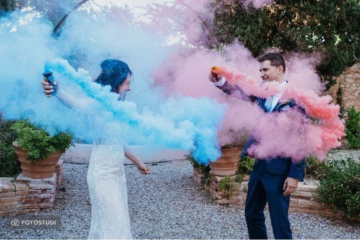 Bengalas de humo…¡a llenar la boda de color! 4