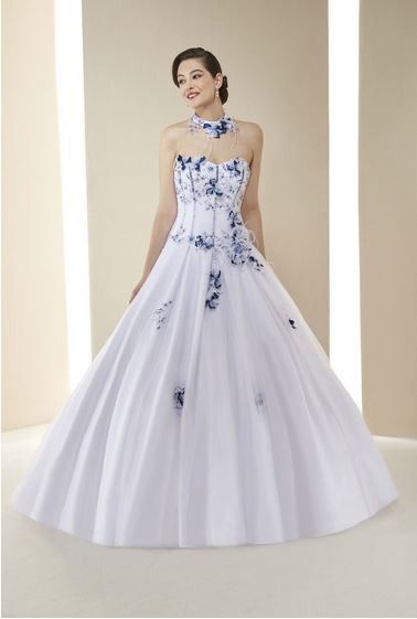 6 vestidos de novia con detalles em AZUL 💙 - 4