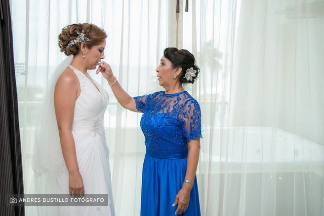 Vestido de tu mamá: ¿liso o estampado? - 1