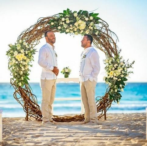 4 arcos de flores para la boda 3