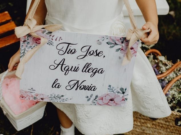 Ideas para los carteles anunciando la llegada de la novia 3