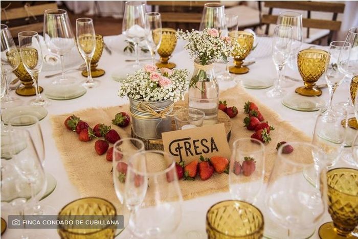 4 centros de mesa con mucho color 4