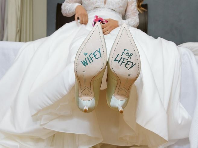 ¿Comprar tu vestido de novia o escoger tus zapatos? 🤔 1