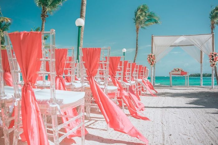 4 ideas para decorar las sillas de una ceremonia en la playa - 1