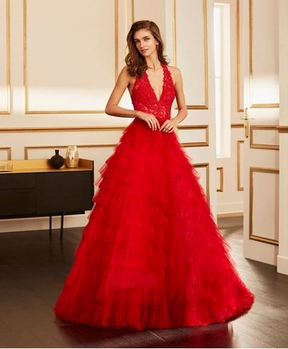 5 vestidos de invitadas en rojo 5