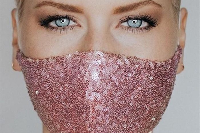 4 mascarillas de color para las damas 1